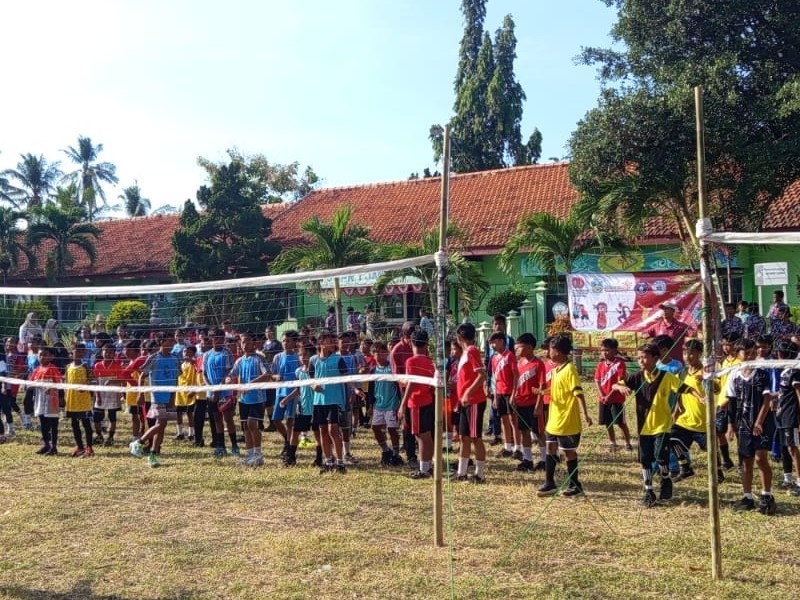 IKUT SERTA SISWA SDN 5 SOPET DALAM KEGIATAN AGUSTUS LOMBA VOLI TAHUN 2025